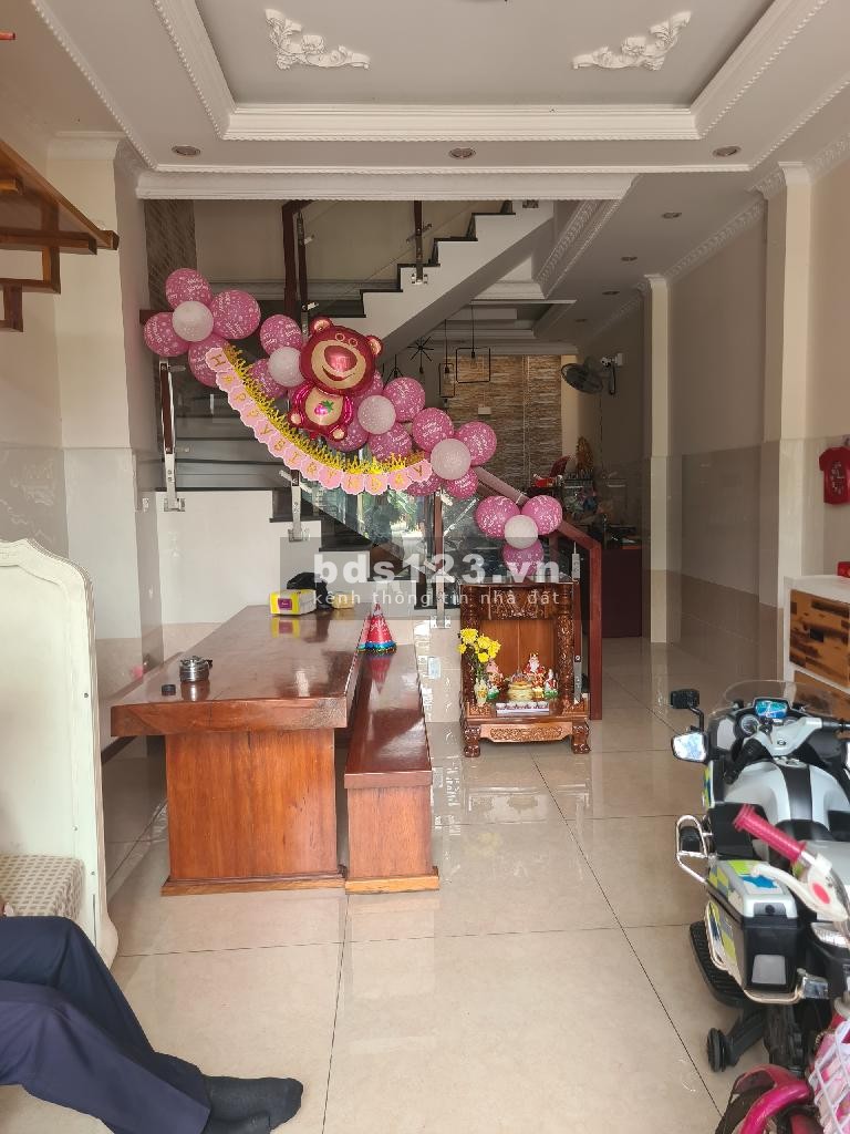 Bán nhà đẹp, 3 tầng, 3PN, Nguyễn Duy Trinh, Long Trường. Nhỉnh 4 tỷ