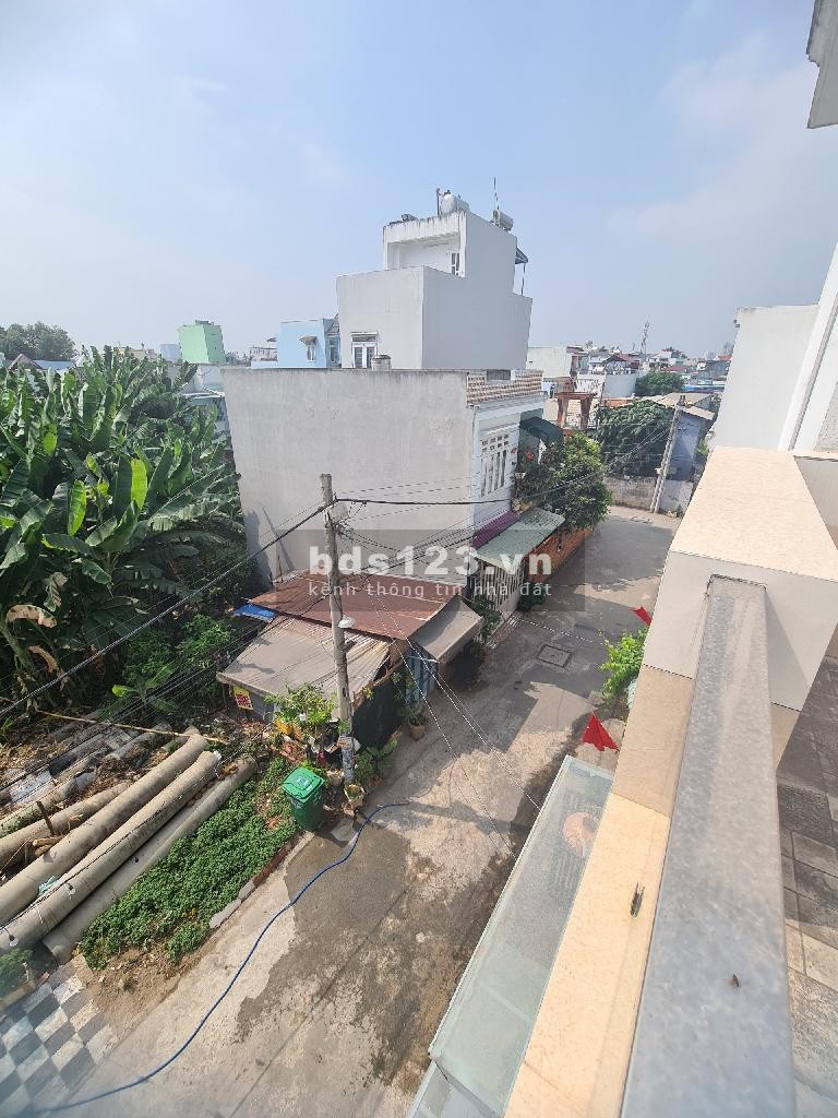 Bán nhà đẹp, 3 tầng, 3PN, Nguyễn Duy Trinh, Long Trường. Nhỉnh 4 tỷ