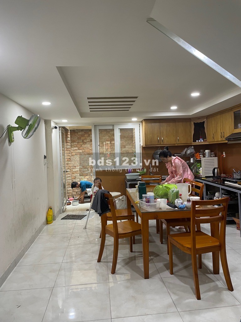 Chủ ngộp bán gấp! HXH Chợ Rạch Ông Q8, 94m2, 4 tầng 4Pn 4Wc, chỉ 10 tỷ 99