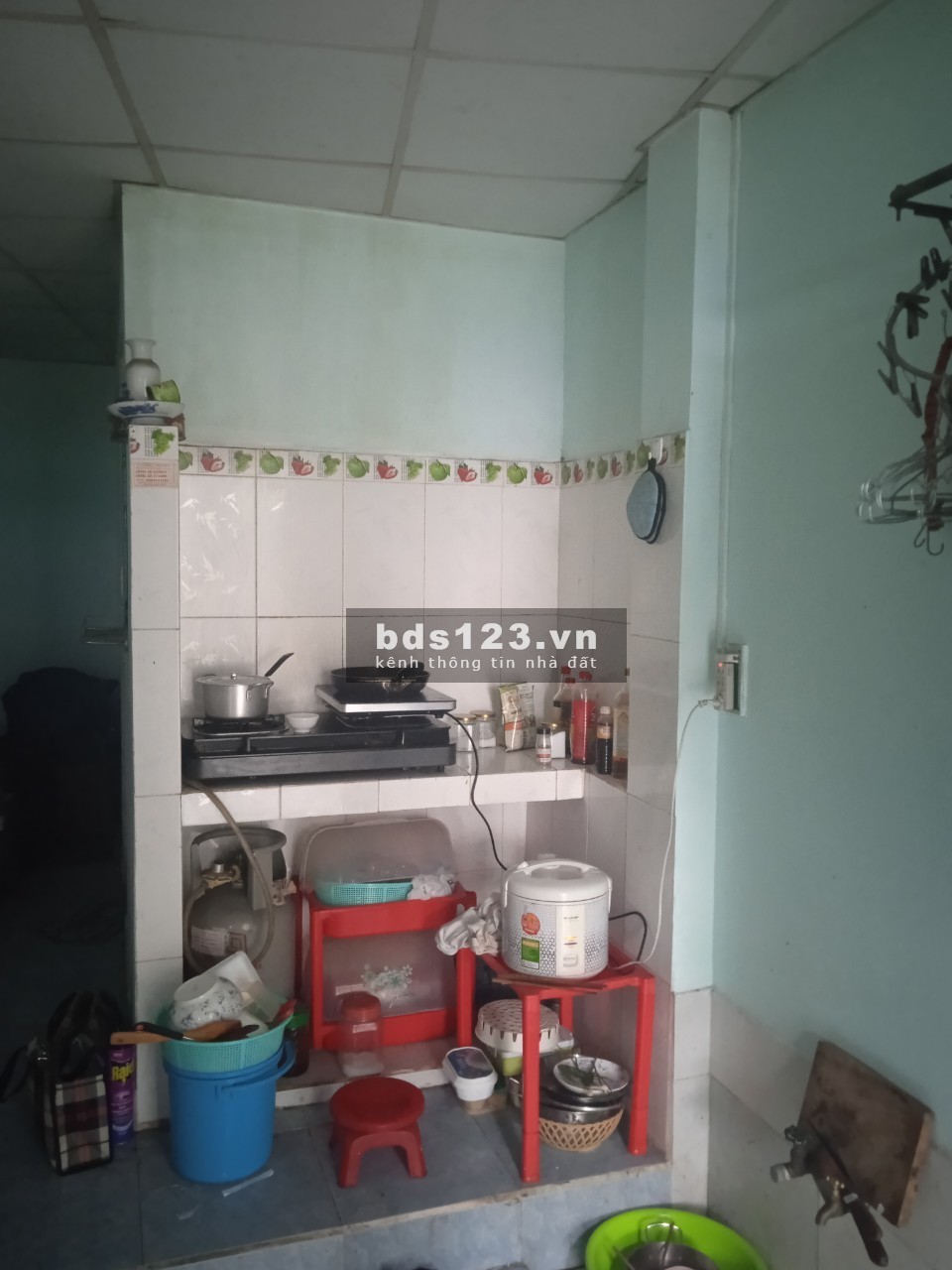 phòng trọ trống cần người thuê 243/38 Tôn Thất Thuyết p3 q4