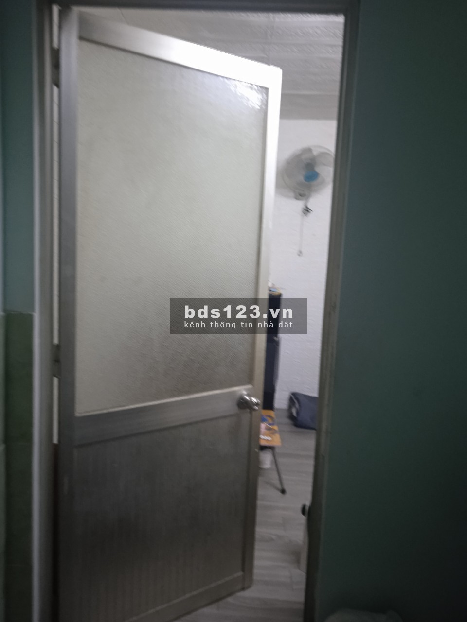 phòng trọ trống cần người thuê 243/38 Tôn Thất Thuyết p3 q4