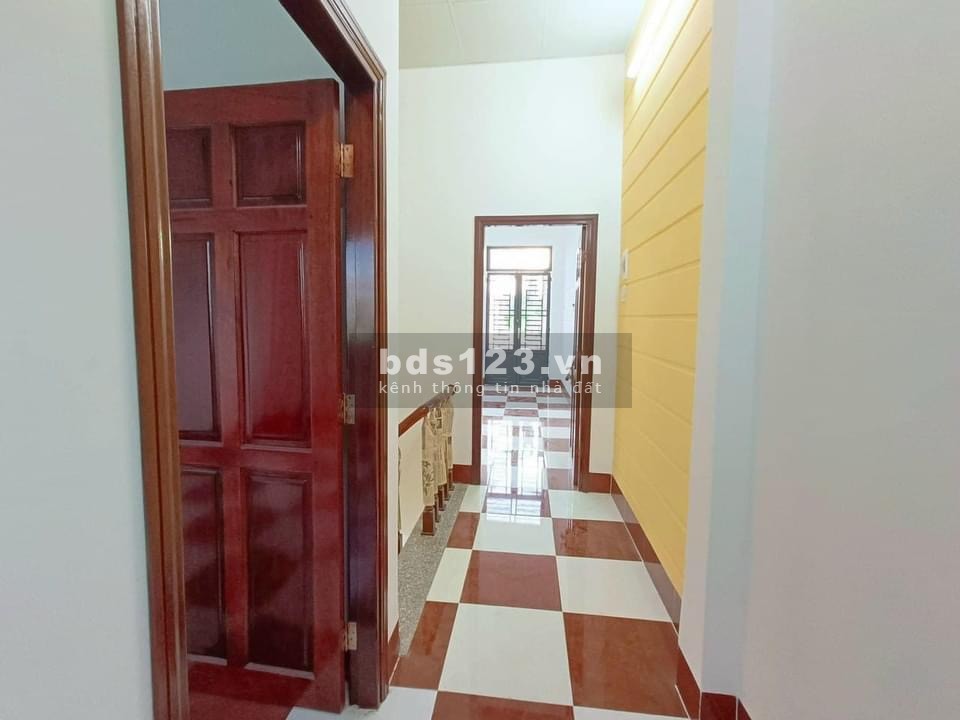 Nhà lầu mới đẹp hẻm Tầm Vu kế Cầu Hưng Lợi