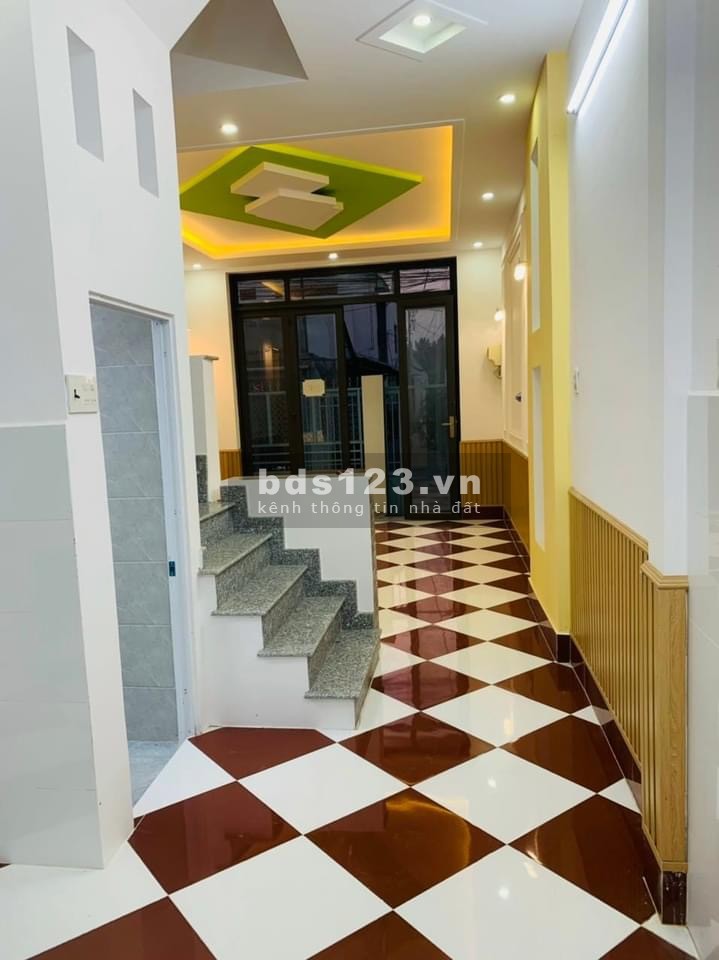Nhà lầu mới đẹp hẻm Tầm Vu kế Cầu Hưng Lợi