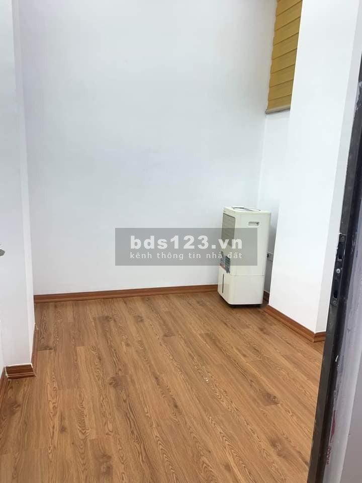 Bán Nhà Phương Mai, Đống Đa 13m, 5 tầng, giá 1.95 tỷ.