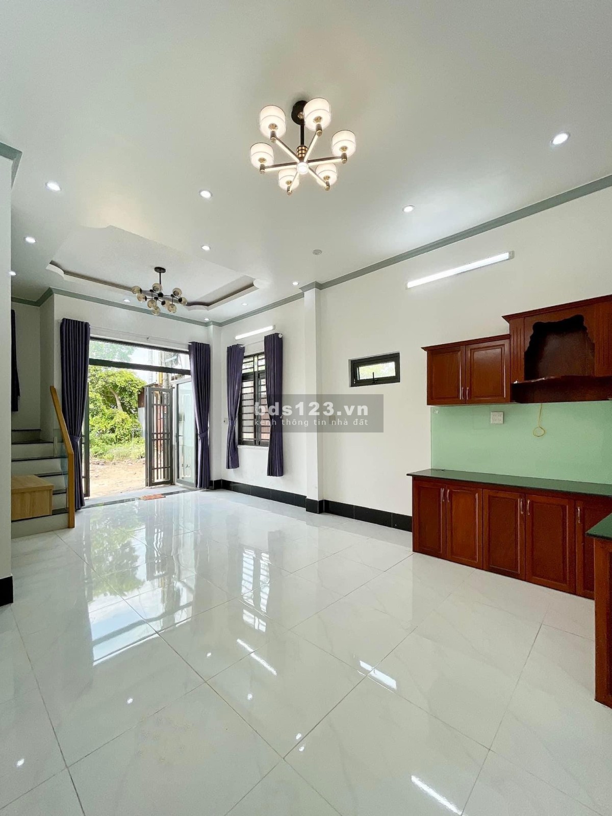 Bán nhà trệt lầu góc 2 mặt tiền lộ oto hoàn công mới 100% gần Đại học y dược