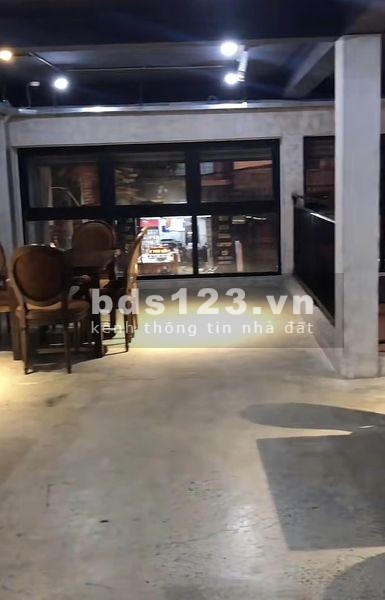 Cho thuê mặt bằng 2 tầng mặt tiền Ông Ích Khiêm - Hải Châu