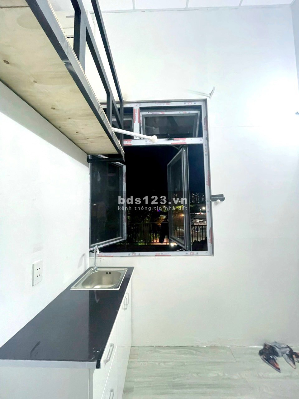 Phòng full gác cửa sổ giá rẻ mình còn các phòng BÌnh Thạnh giá từ 3tr - 5tr
