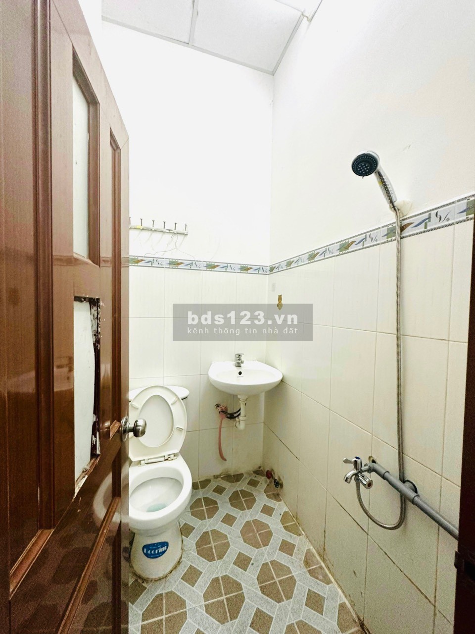 Phòng full gác cửa sổ giá rẻ mình còn các phòng BÌnh Thạnh giá từ 3tr - 5tr