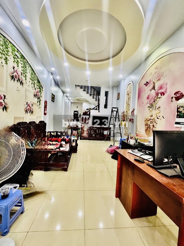 (Thủ Đức) nhà to đẹp hxh QL13, đối diện Vạn Phúc City, 83m2, 3 tầng, 6.5 tỷ.