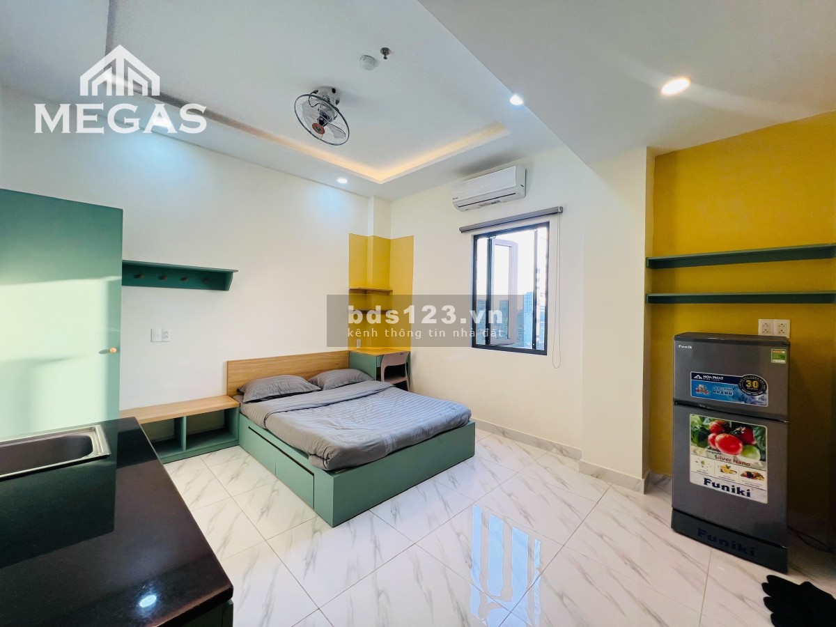 Căn hộ ban công full nội thất, giá rẻ ngay công viên Hoàng Văn Thụ, công viên Gia Định
