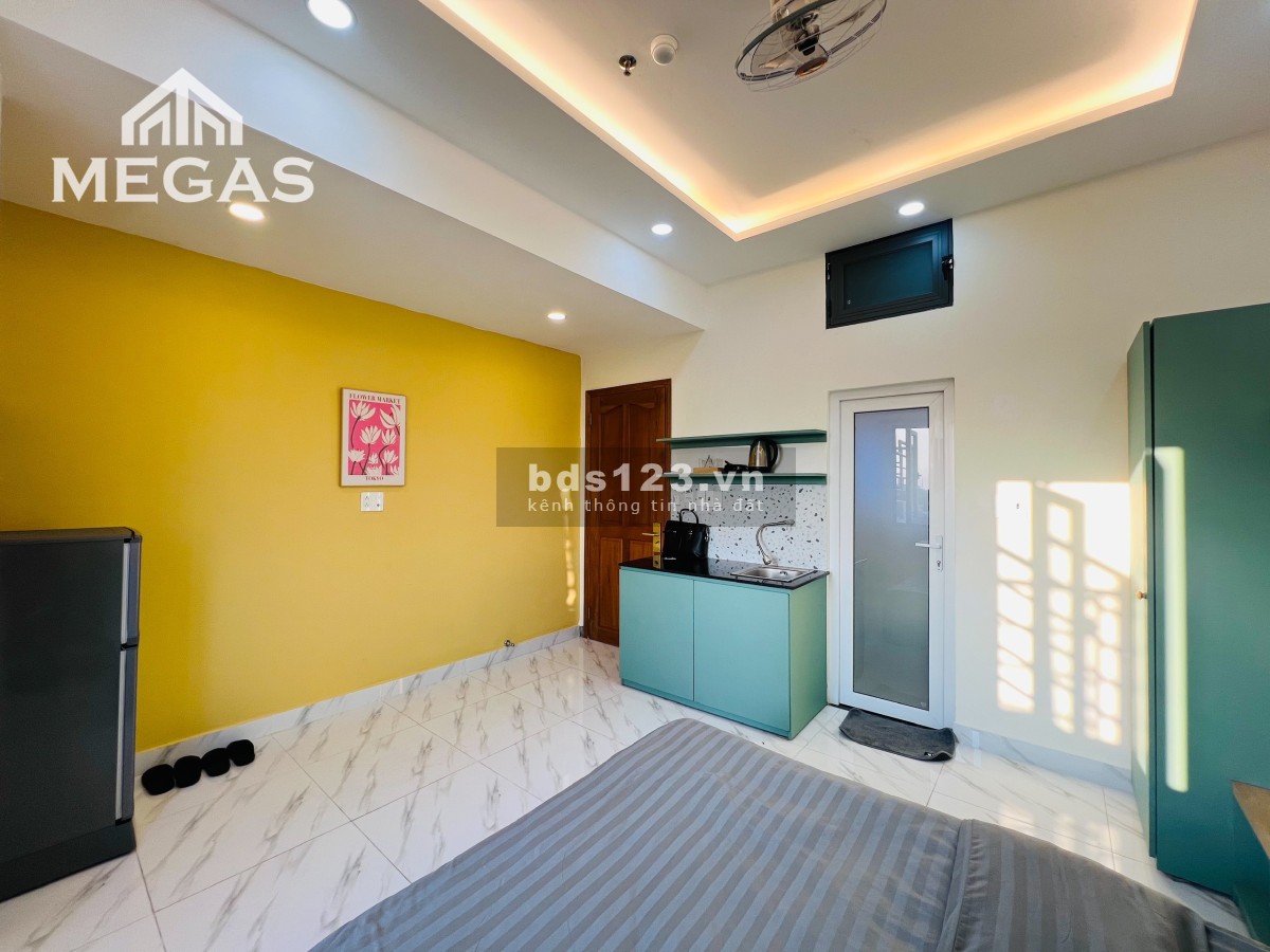 Căn hộ ban công full nội thất, giá rẻ ngay công viên Hoàng Văn Thụ, công viên Gia Định