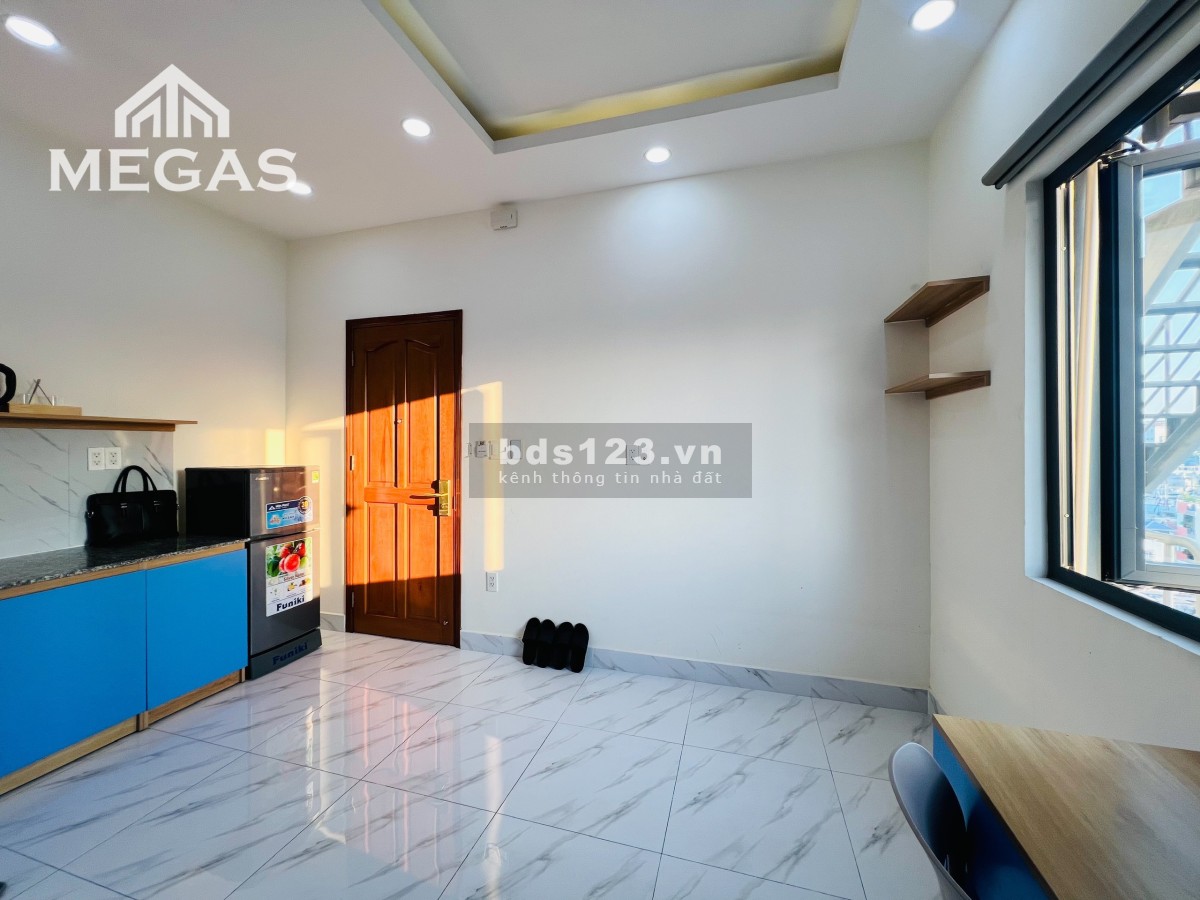 Căn hộ ban công full nội thất, giá rẻ ngay công viên Hoàng Văn Thụ, công viên Gia Định