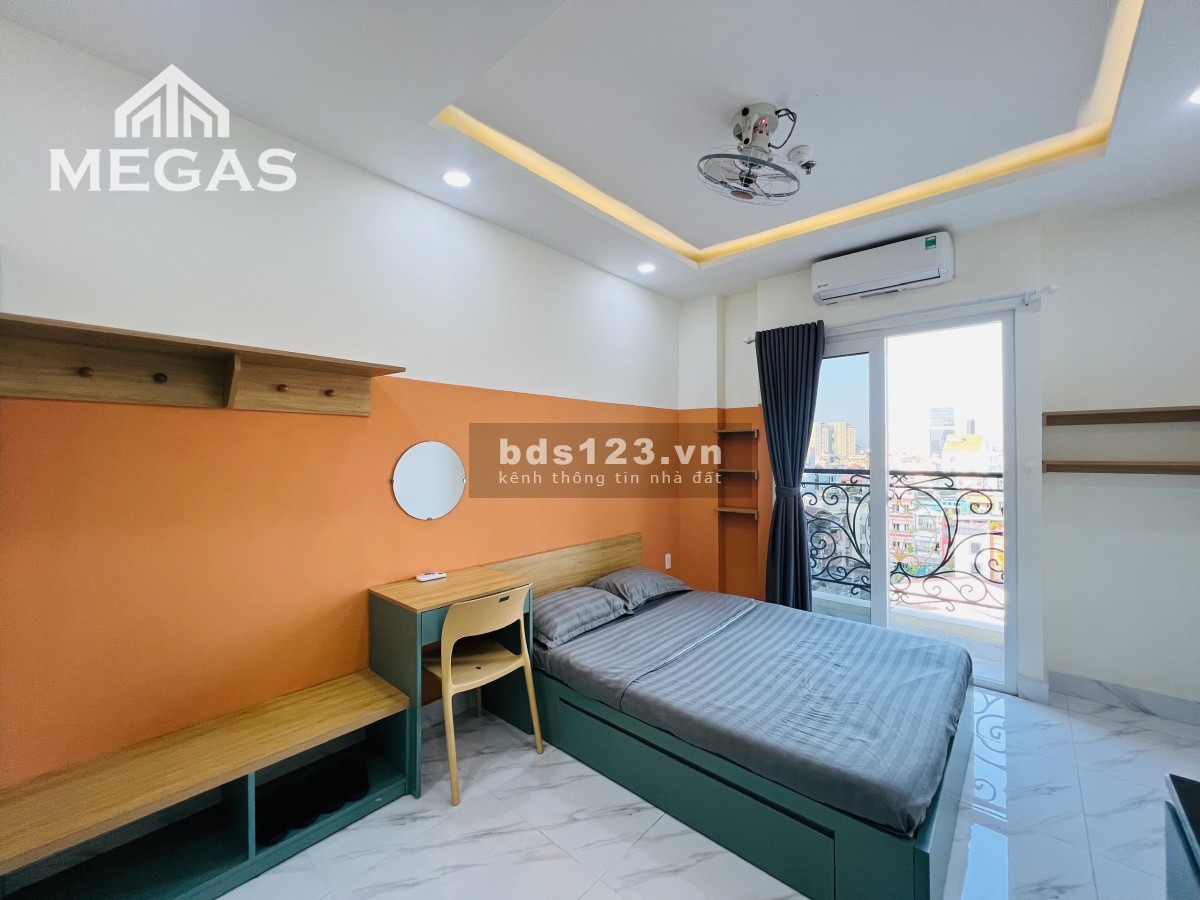 Căn hộ ban công full nội thất, giá rẻ ngay công viên Hoàng Văn Thụ, công viên Gia Định