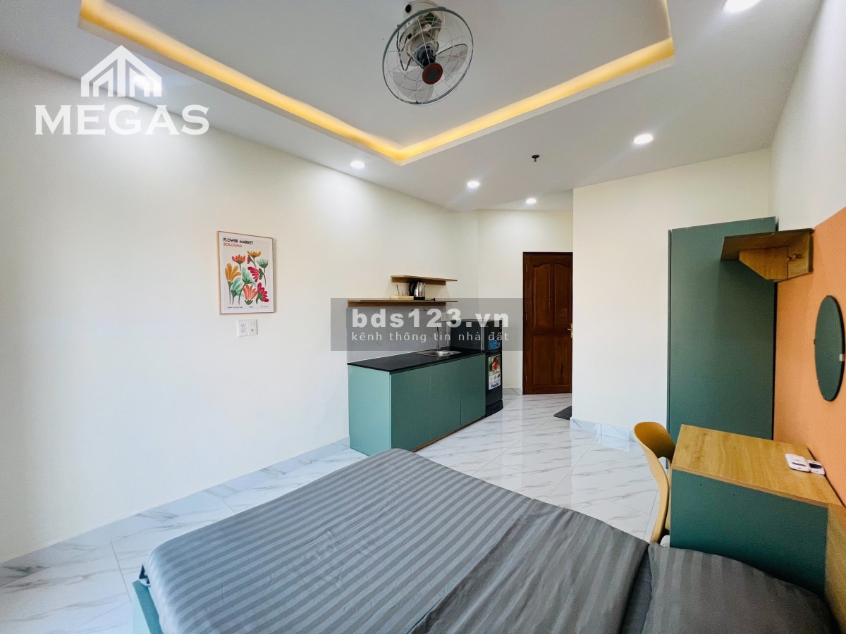Căn hộ ban công full nội thất, giá rẻ ngay công viên Hoàng Văn Thụ, công viên Gia Định