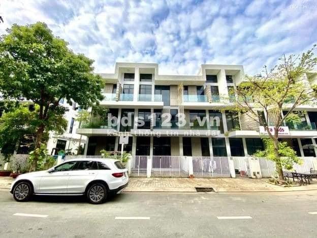 Nhà Phố sổ sẵn - 7*17 ( 119m2) Nhà hoàn thiện.
