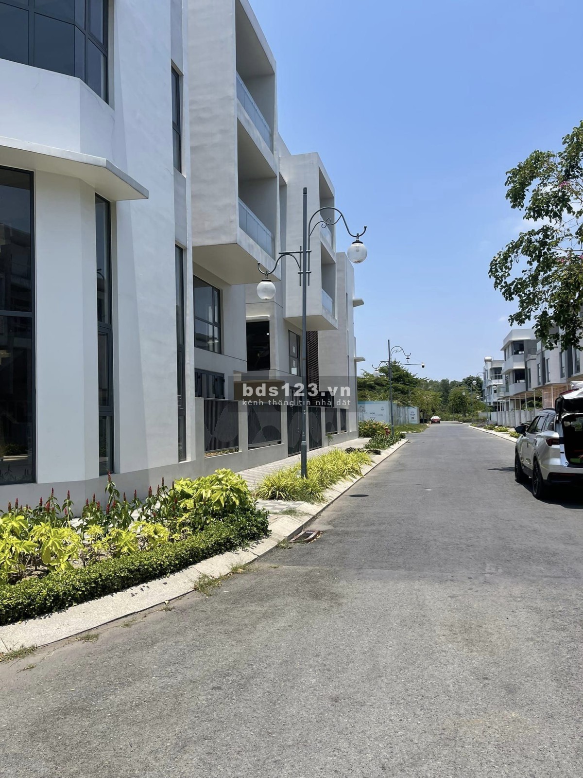 Cần bán căn góc 2MT đẹp nhất SolVillas.