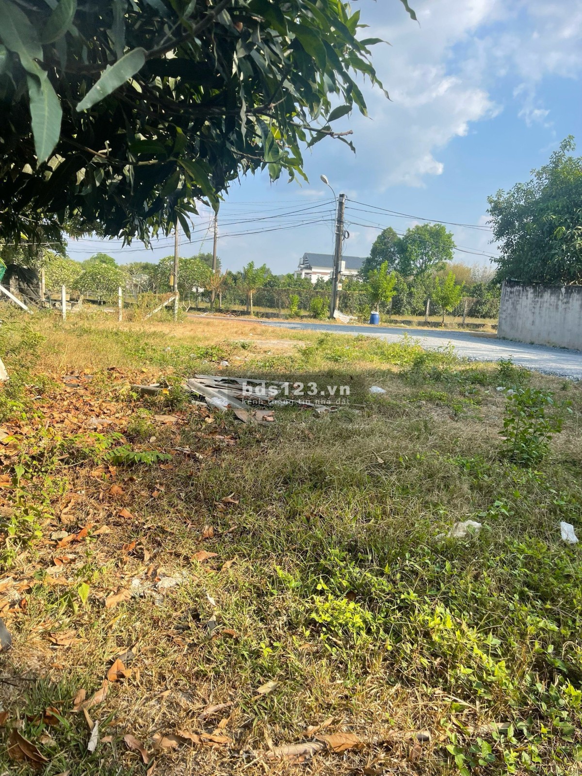 Cần thanh lý ngay lô 80m2 - 1.3 tỷ - Đường 12m, KCN Tân Đô, SHR, đông dân cư