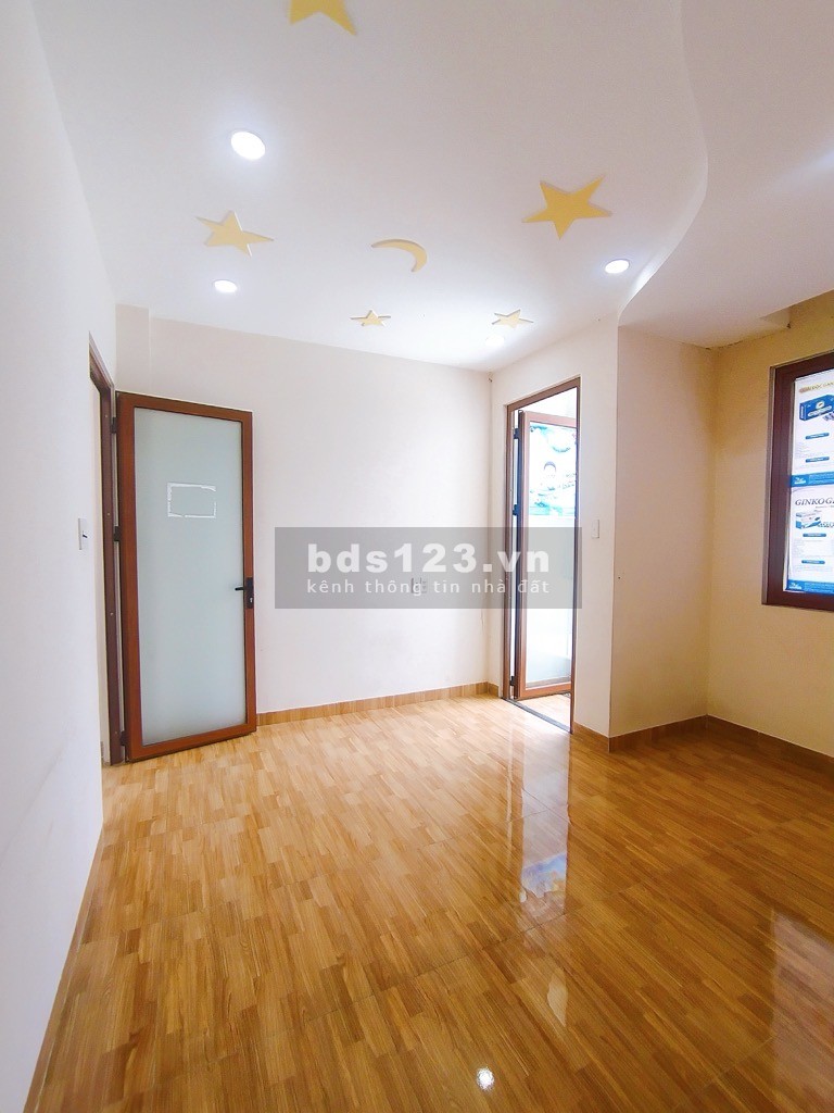 Bán nhà măt tiền - 100m2 - Linh Xuân, Thủ Đức. Giá hơn 5 tỷ TL