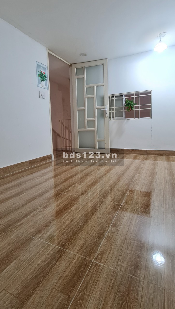 Nhà 1T1L, 4X18M, 3PN, 3WC, sân đậu oto, sẵn nội thất, đường số 40, Hiệp Bình Chánh, TĐ