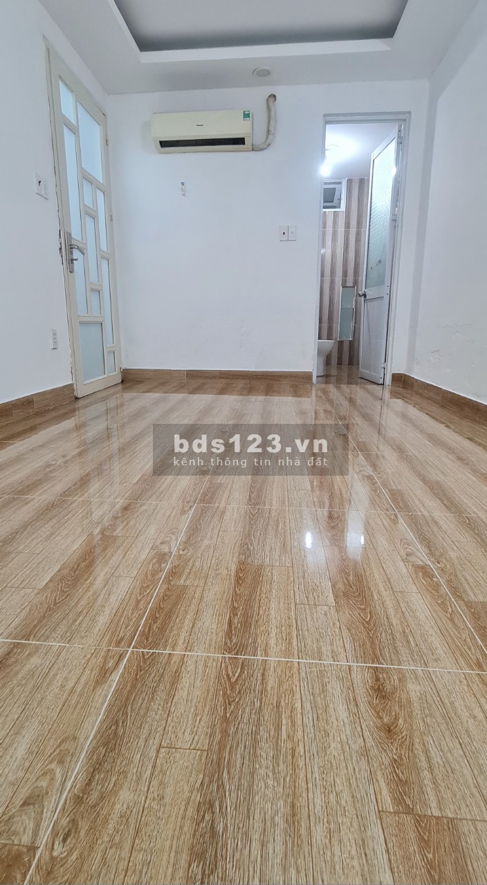 Nhà 1T1L, 4X18M, 3PN, 3WC, sân đậu oto, sẵn nội thất, đường số 40, Hiệp Bình Chánh, TĐ