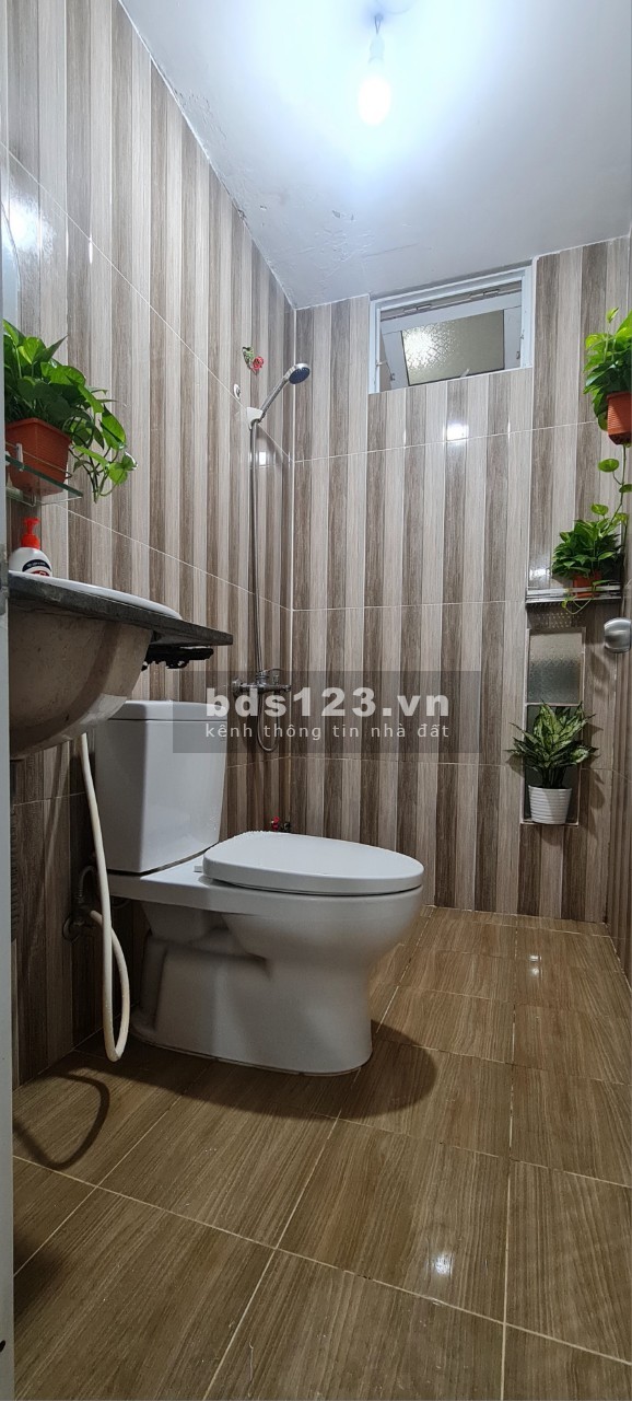 Nhà 1T1L, 4X18M, 3PN, 3WC, sân đậu oto, sẵn nội thất, đường số 40, Hiệp Bình Chánh, TĐ