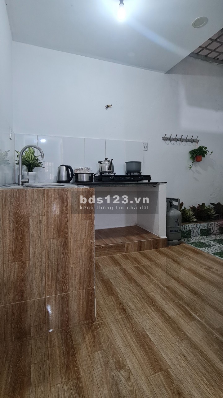 Nhà 1T1L, 4X18M, 3PN, 3WC, sân đậu oto, sẵn nội thất, đường số 40, Hiệp Bình Chánh, TĐ