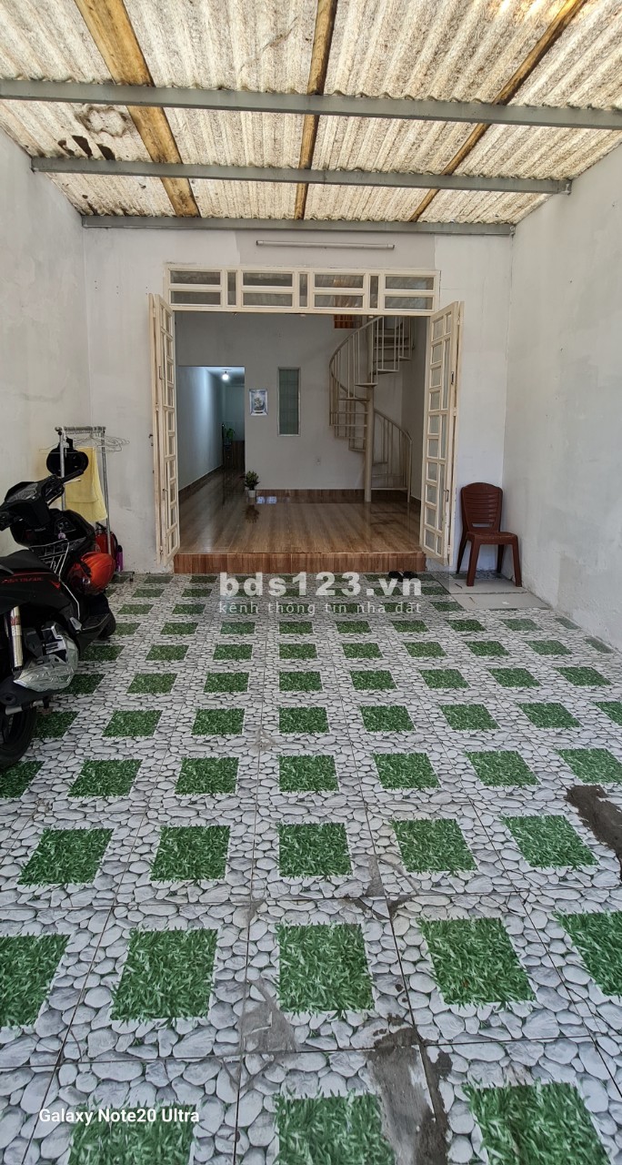 Nhà 1T1L, 4X18M, 3PN, 3WC, sân đậu oto, sẵn nội thất, đường số 40, Hiệp Bình Chánh, TĐ