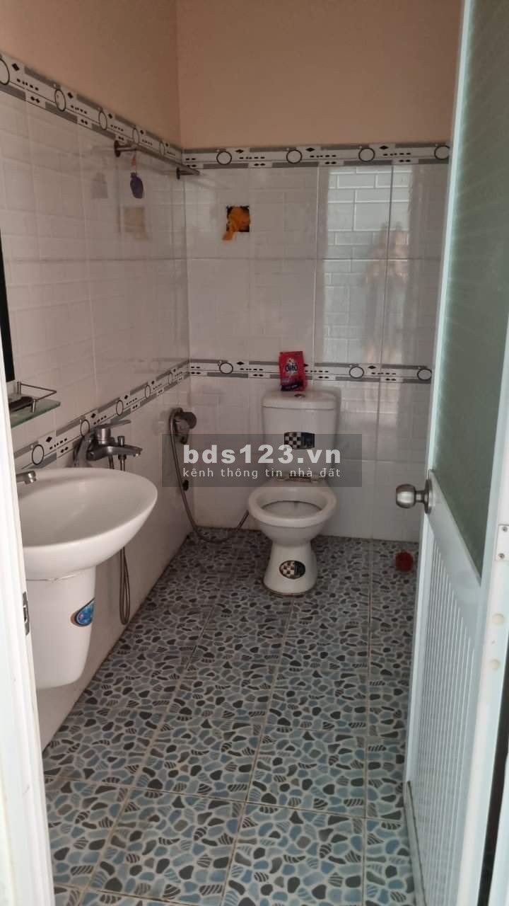 Nhà 1T2L, 4X14M, 4PN, 3WC, sẵn nội thất, hẻm ô tô đường 40, HBC, Thủ Đức