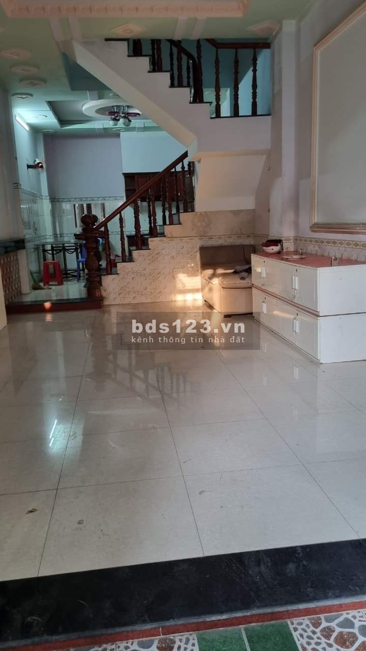Nhà 1T2L, 4X14M, 4PN, 3WC, sẵn nội thất, hẻm ô tô đường 40, HBC, Thủ Đức
