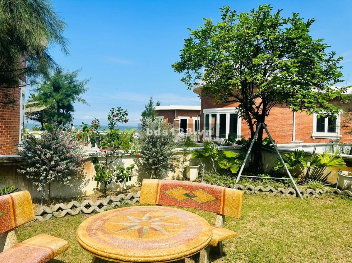 Bán gấp Biệt Thự biển rộng 464m2 tại biển Xuân Thành, Hà Tĩnh giá chỉ 9 tỷ hoàn thiện full nội thất