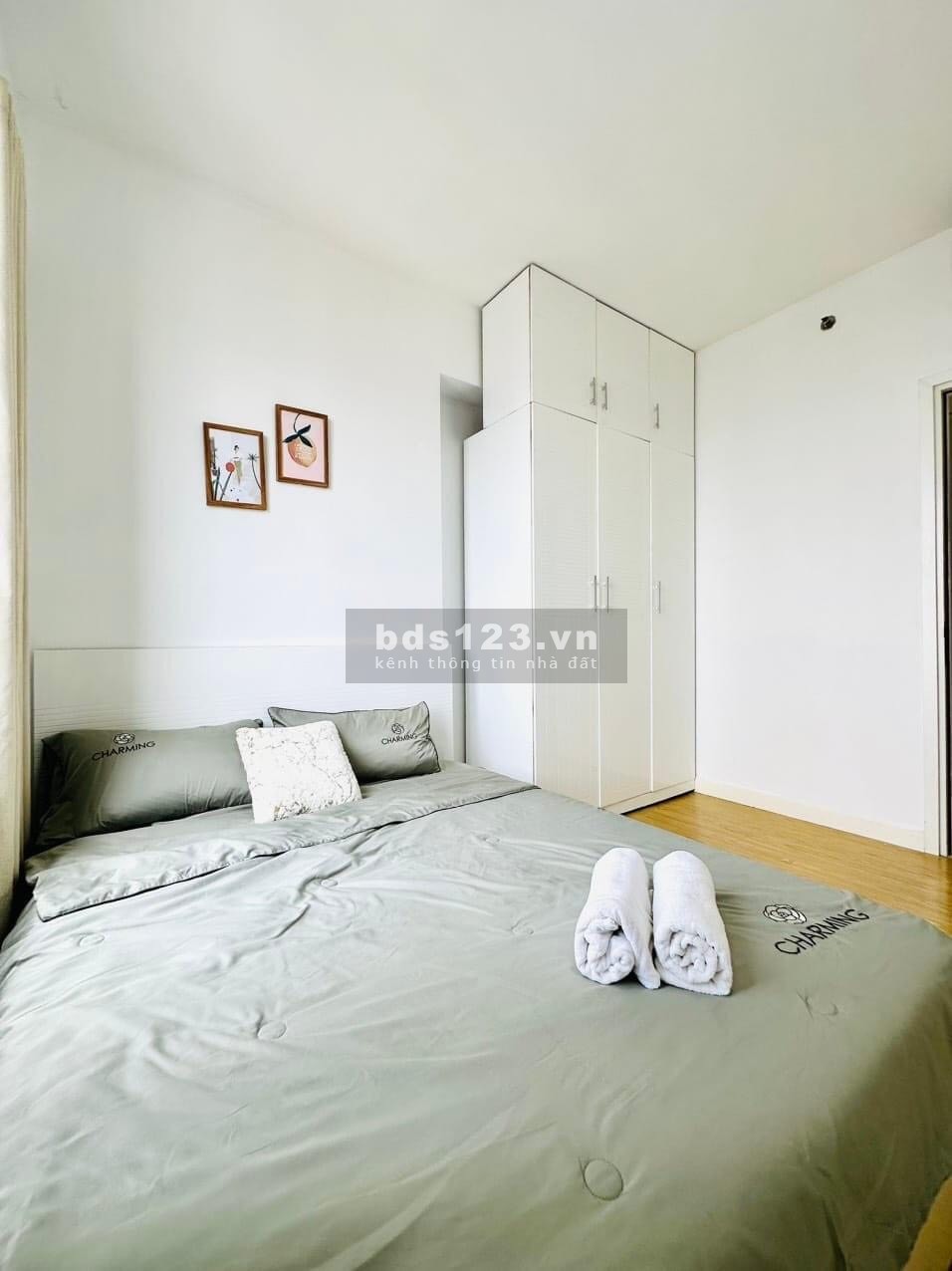 Cho thuê căn hộ Hùng Vương Plaza 130m2 3PN 24tr. Nội thất như hình, vào ở ngay