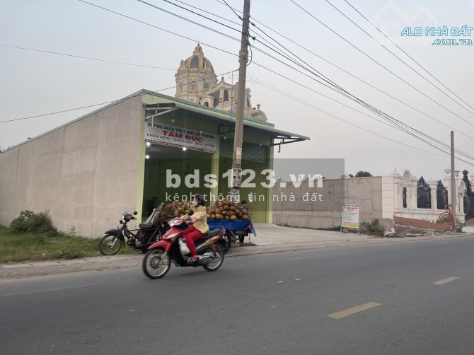 Cho thuê nhà đất mặt tiền DT825 (Gần cầu Láng Ven)
