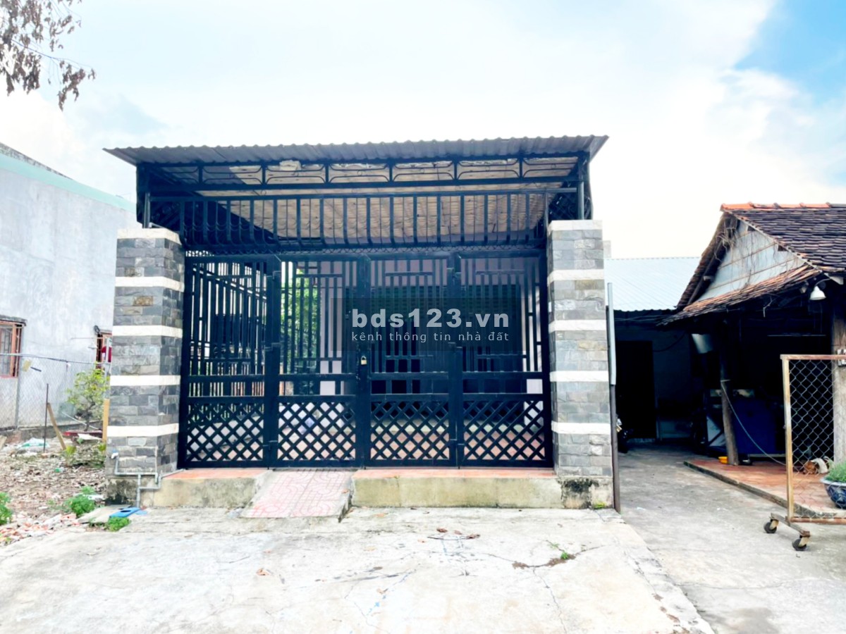 Bán nhà cấp 4 đường lớn, phường Tân Đông Hiệp, TP Dĩ An, giá 2 tỷ 7