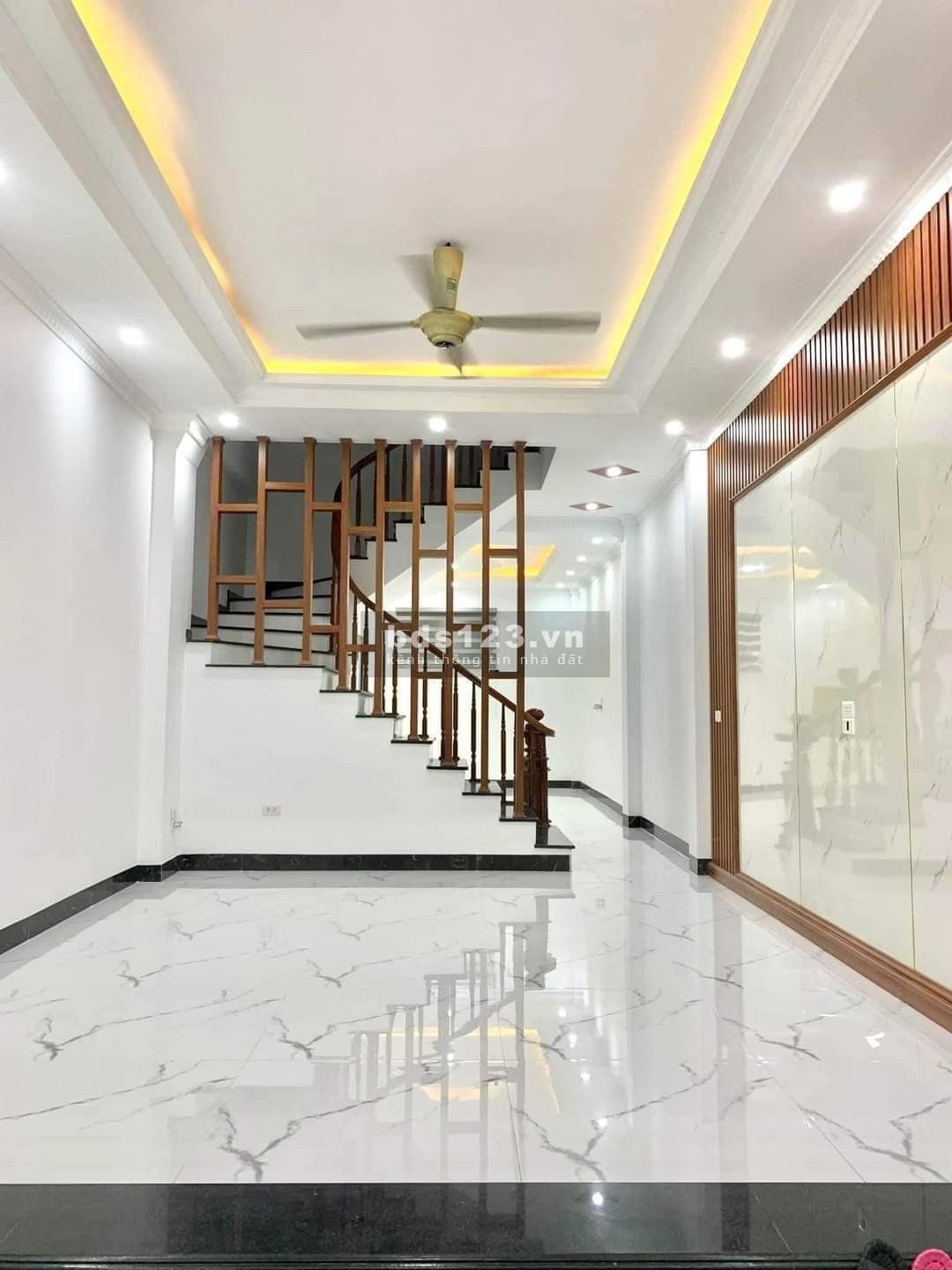 Bán nhà phố Triều Khúc, Thanh Xuân, Hà Nội - Dòng tiền, gân ô tô, gần phố lớn