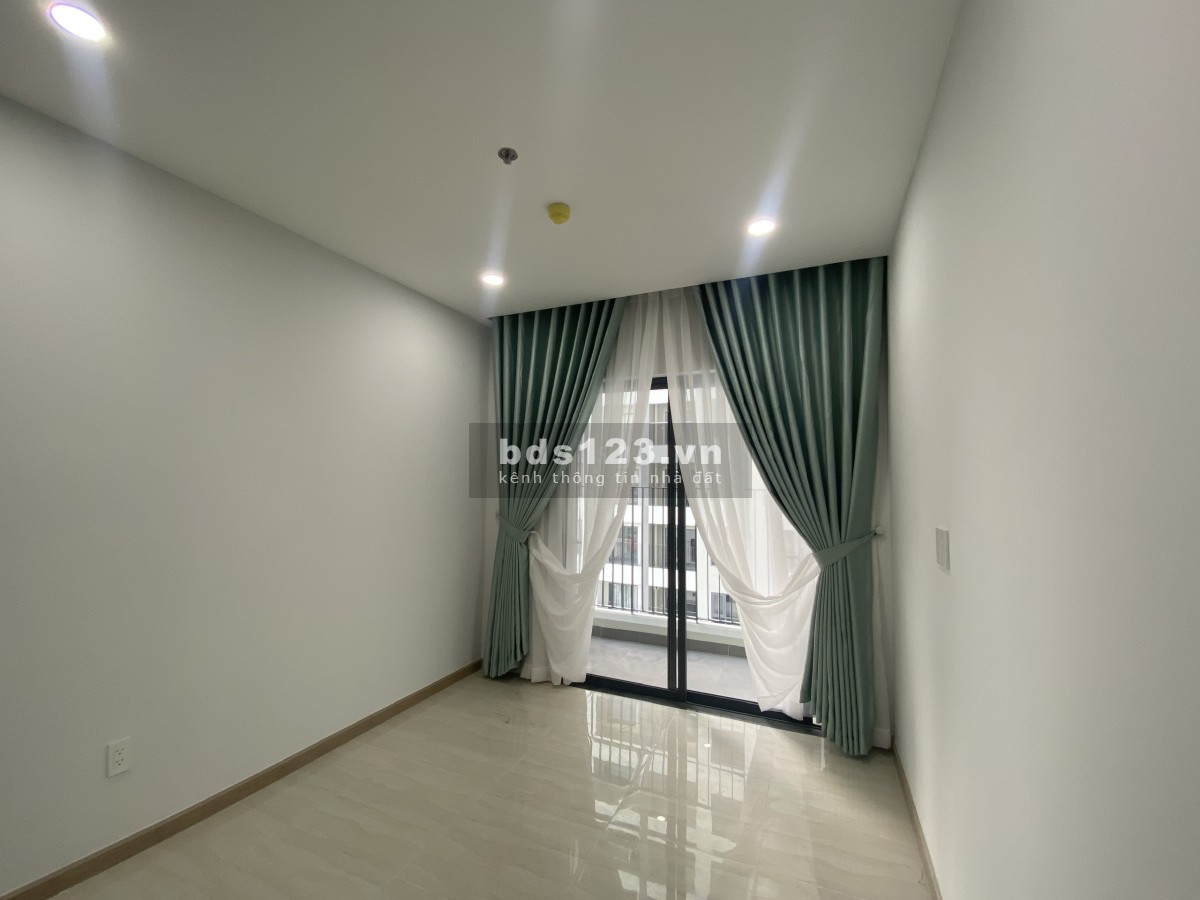 Bán căn 2PN + 2WC , Giá 1tỷ550 bao gồm thuế phí, sổ hồng sẵn