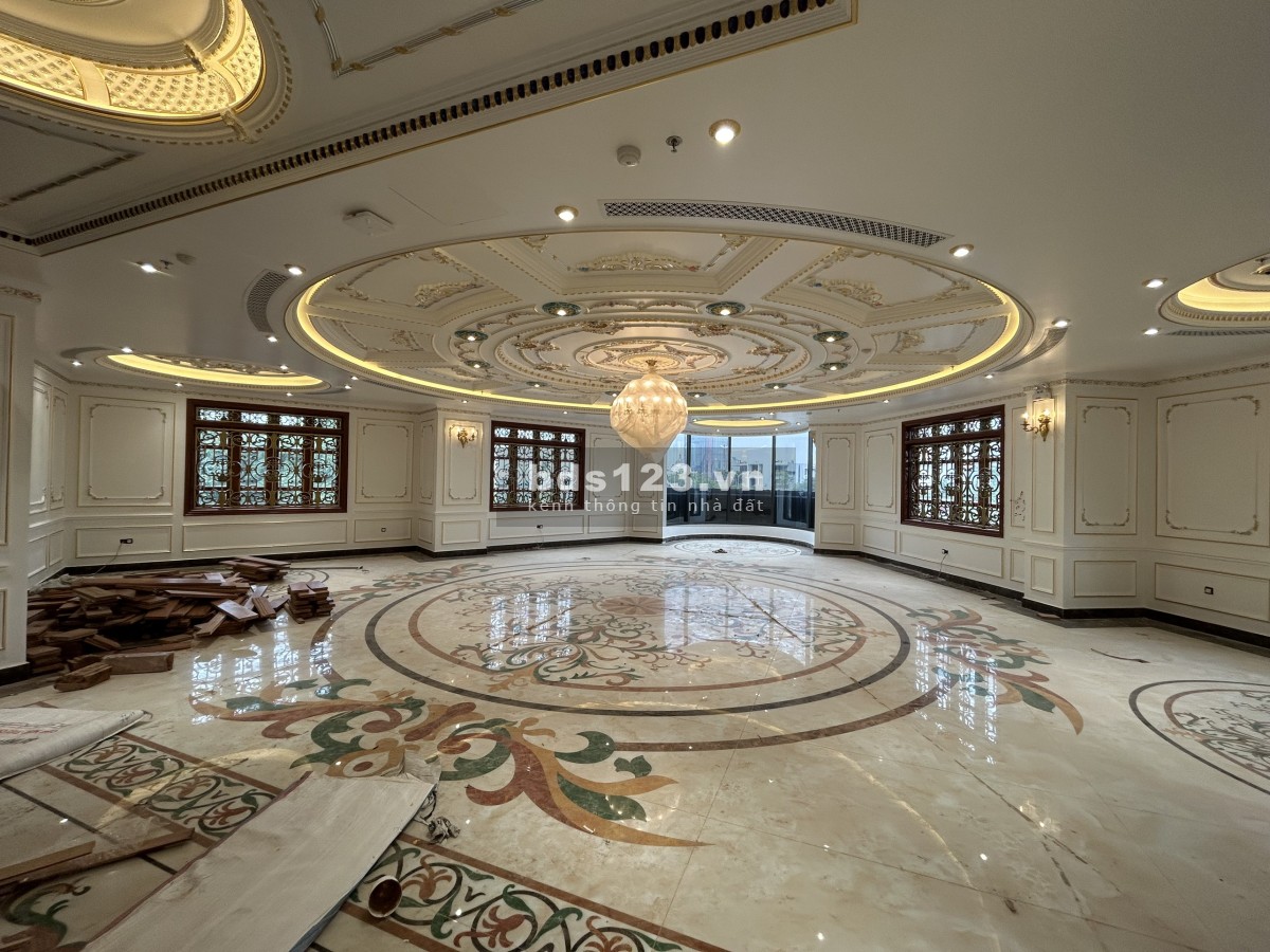 Cho thuê mặt bằng kinh doanh 505m2, phù hợp với showroom cao cấp trang sức phụ kiện, NH Quốc Tế.