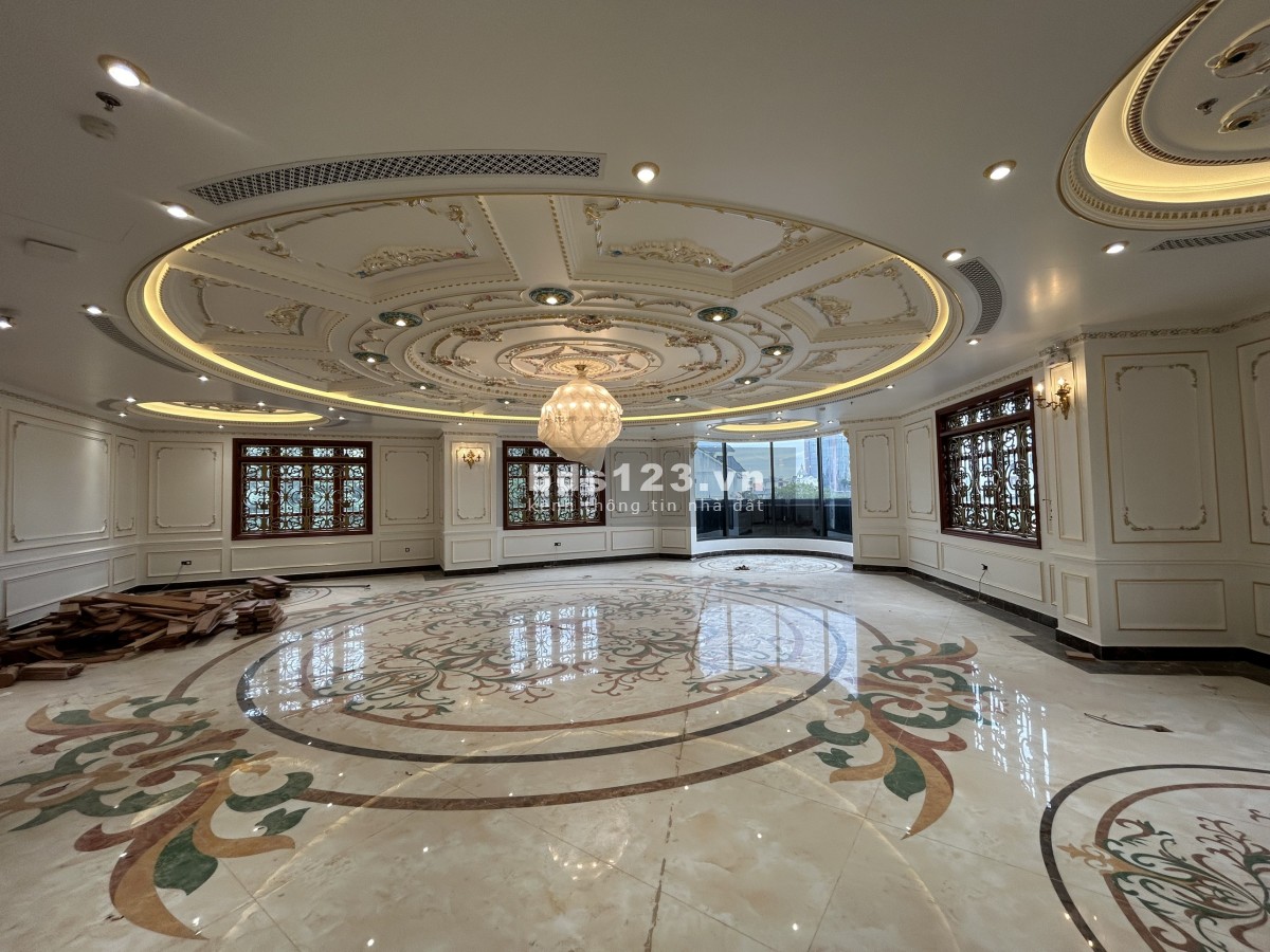 Cho thuê mặt bằng kinh doanh 505m2, phù hợp với showroom cao cấp trang sức phụ kiện, NH Quốc Tế.
