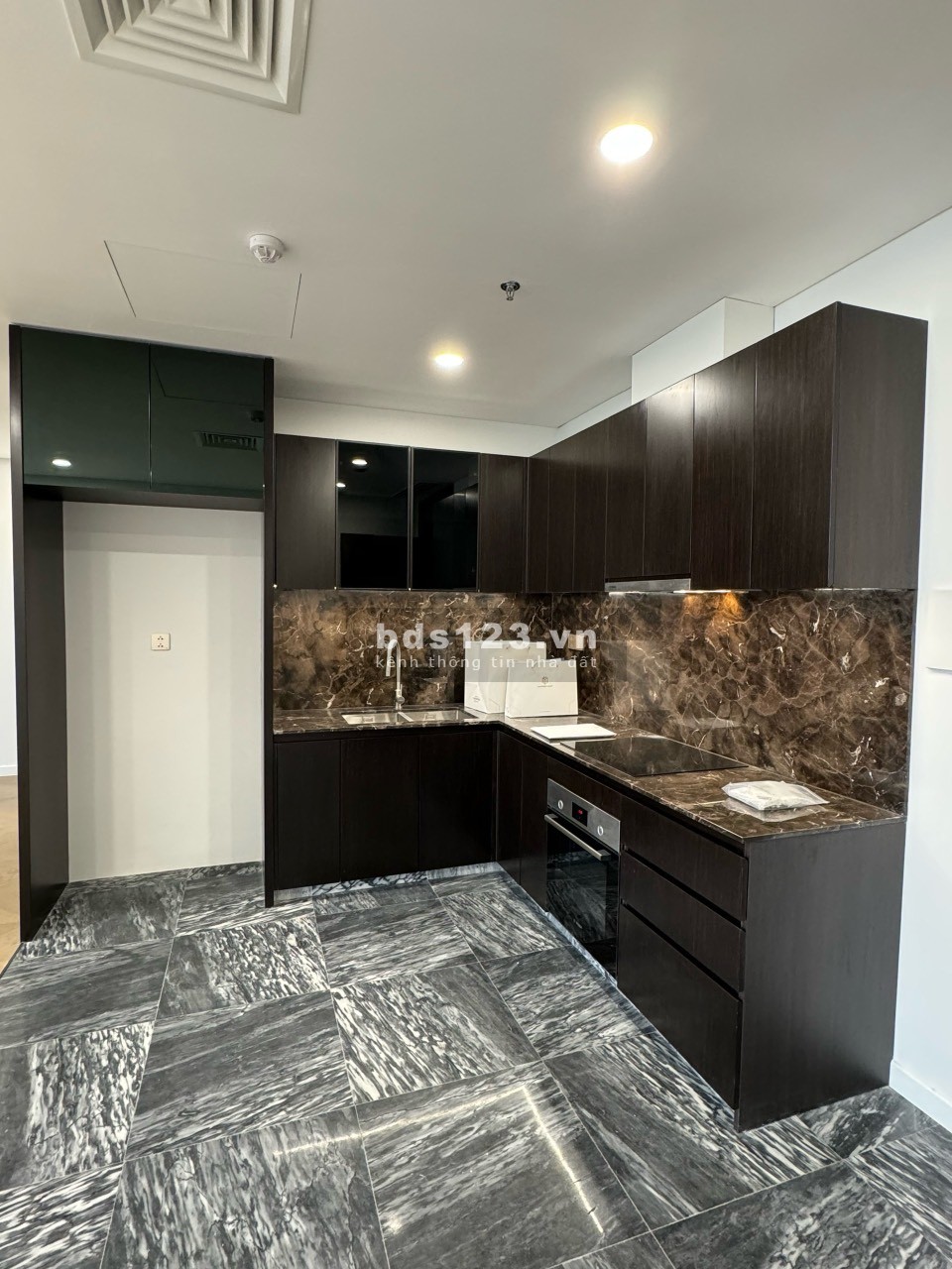 Nhà mới 100% đẹp, giá tốt chỉ 28 triệu cho 3PN, NTCB ở Lumiere Riverside