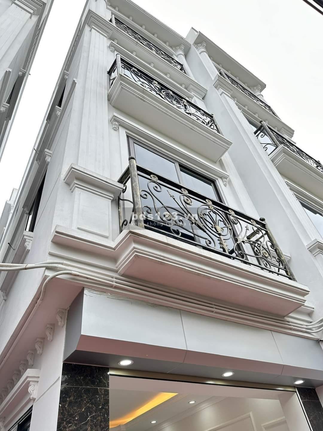 Sổ đổ trao tay ôtô vào ngõ, nhà 40m2 gần Đô Ngĩa, tiện ích đầy đủ, giá nhỉnh 2 tỷ