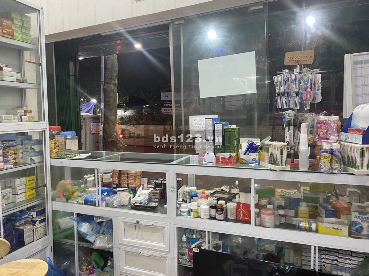 Chính chủ cho thuê mặt bằng đẹp 762 Trương Định, mặt tiền 6m, giá 1x tr/tháng, tel 091.222.9115