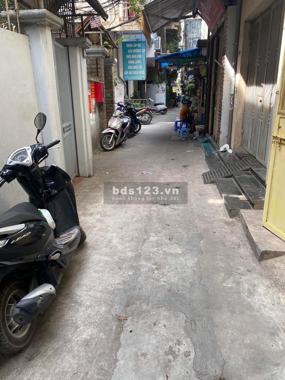 Bán nhà Xuân Diệu, sổ đỏ chính chủ, diện tích 35m2x5 tầng, mặt tiền 3.2M, giá 5.5 tỷ