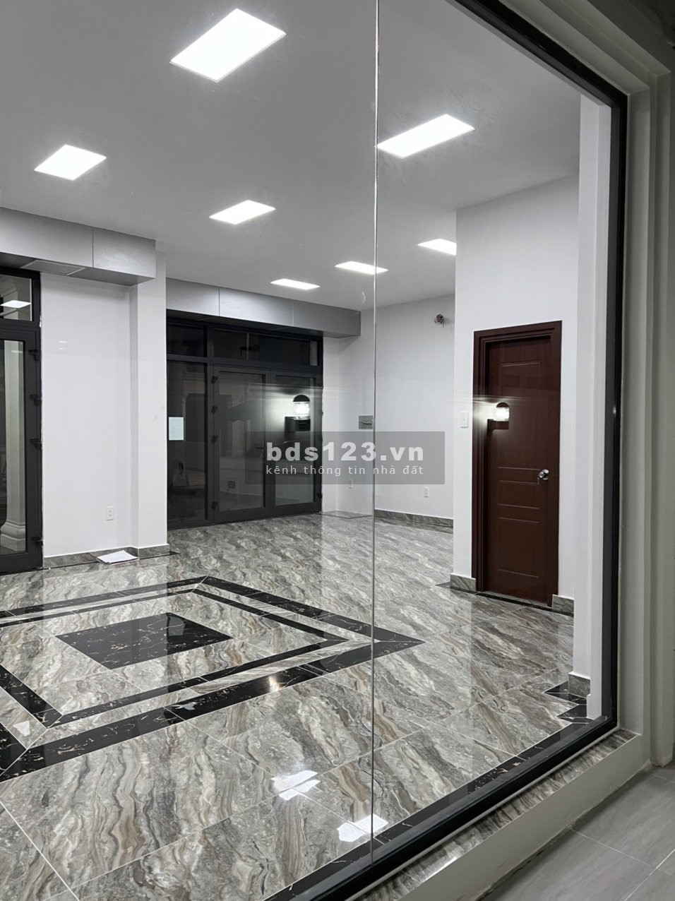 Cho thuê nhà phố VInhomes Gramd Park Quận 9, 96m2 hoàn thiện có tháng máy 30triệu