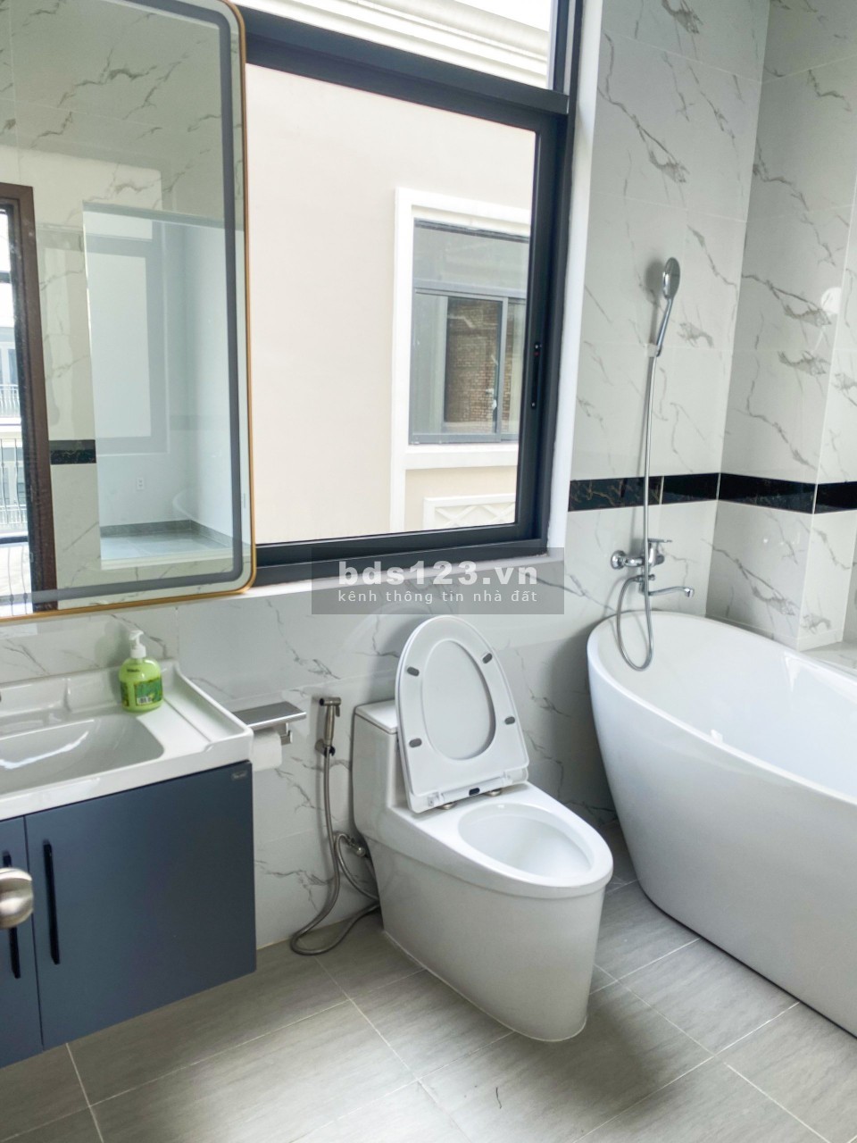 Cho thuê nhà phố VInhomes Gramd Park Quận 9, 96m2 hoàn thiện có tháng máy 30triệu
