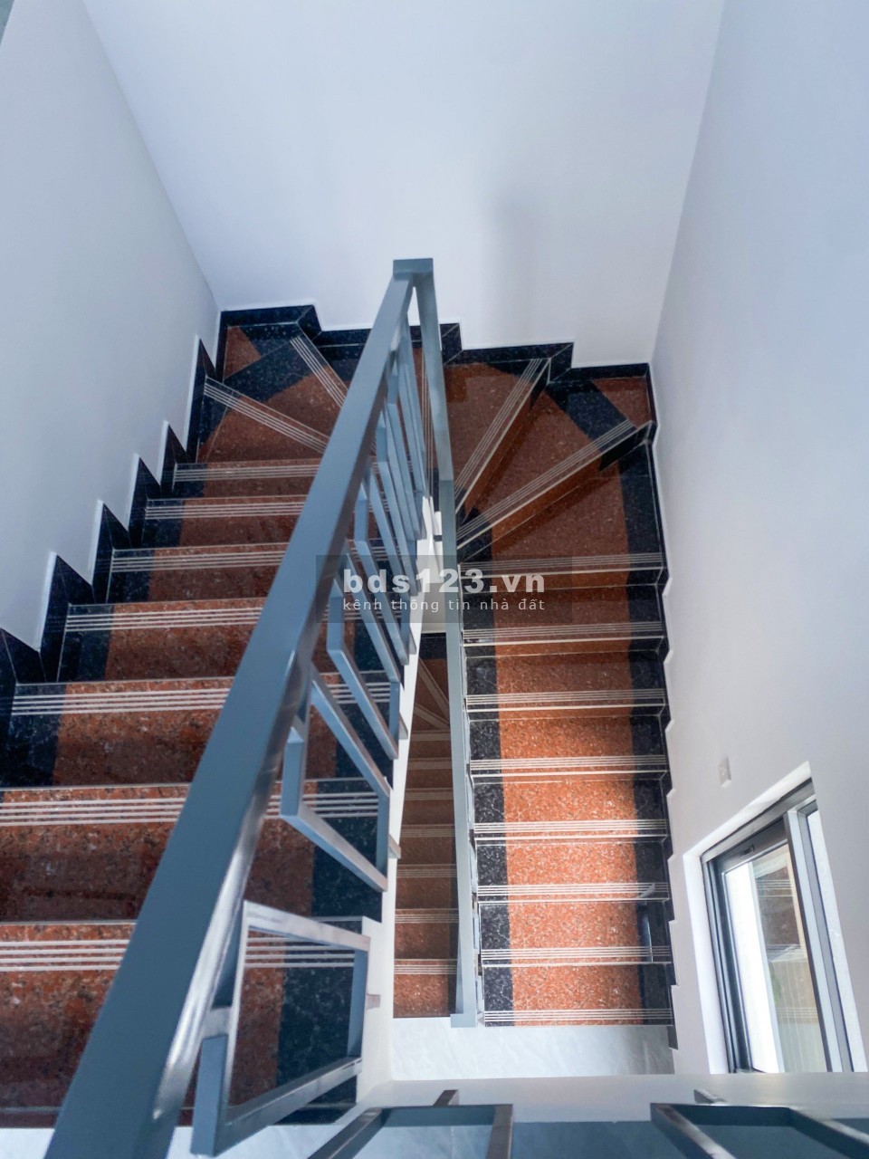 Cho thuê nhà phố VInhomes Gramd Park Quận 9, 96m2 hoàn thiện có tháng máy 30triệu