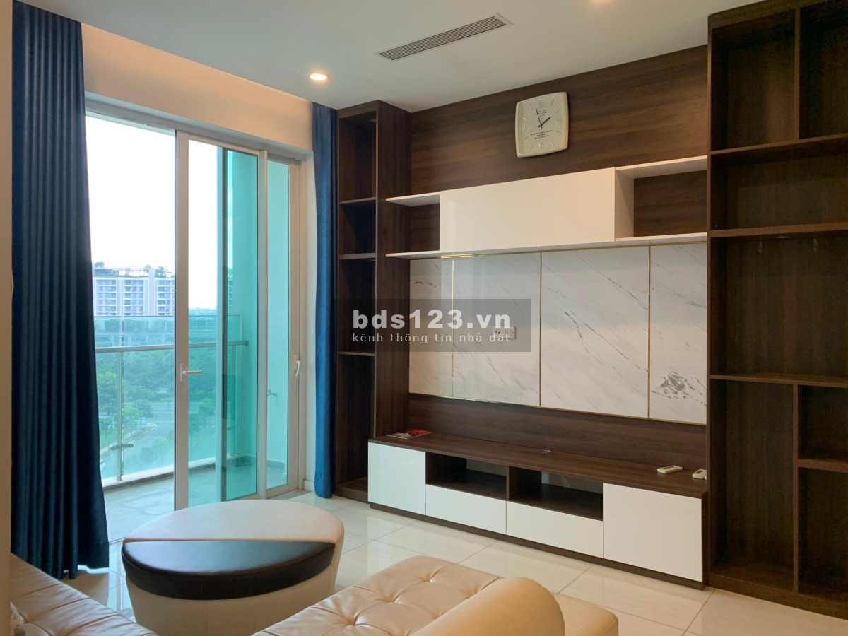 Căn hộ cao cấp Sky Center 90m2 2PN 14tr/tháng. Ngay sân bay Tân Sơn Nhất