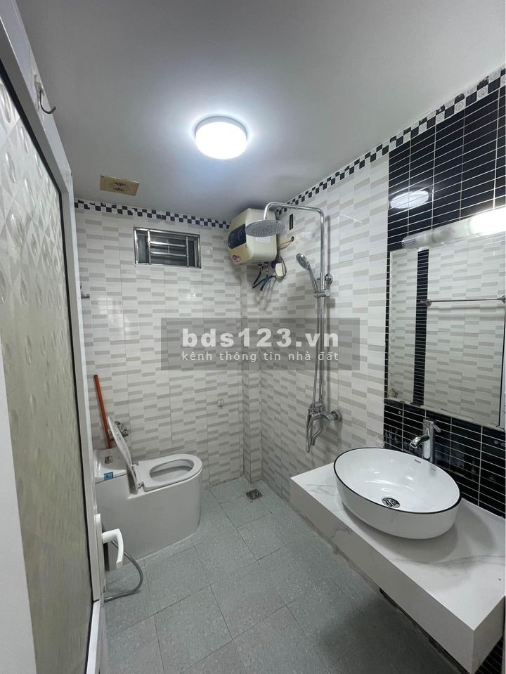 Nhà phố Vĩnh Hưng- 45M² - 5 Tầng, mỗi tầng 1 phòng ngủ, 1 WC khép kín, giá chỉ từ 4 tỷ