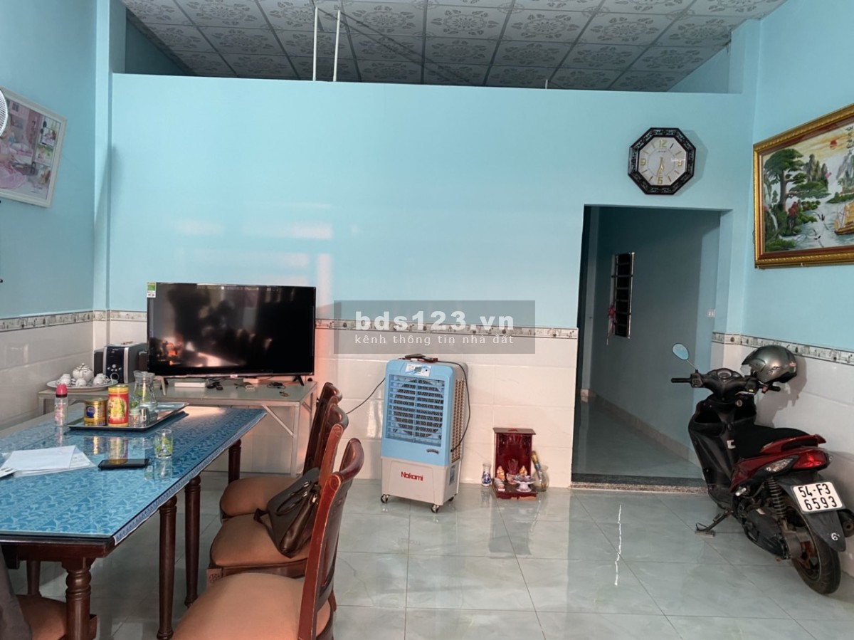 Gia đình vỡ nợ cần bán gấp nhà cấp 4 100m2(5x20) ngay KCN Mỹ Phước 3