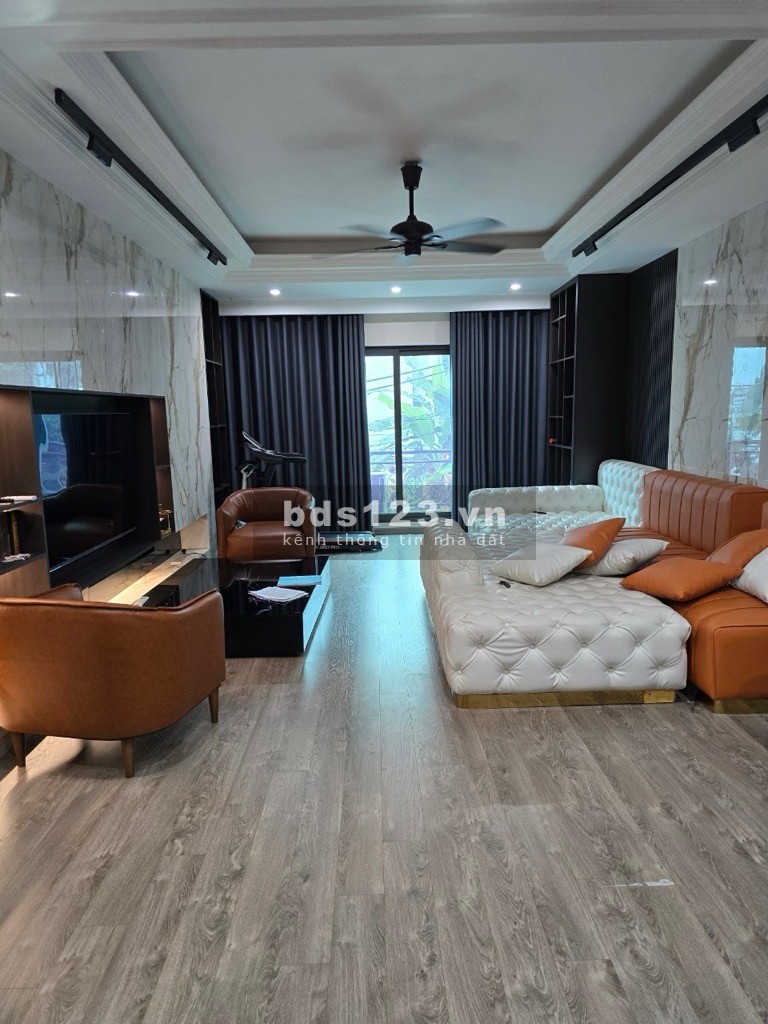 Hiếm! Bán nhà Cầu Giấy, 2 mặt ngõ, diện tích 90m2, nhỉnh 12 tỷ.