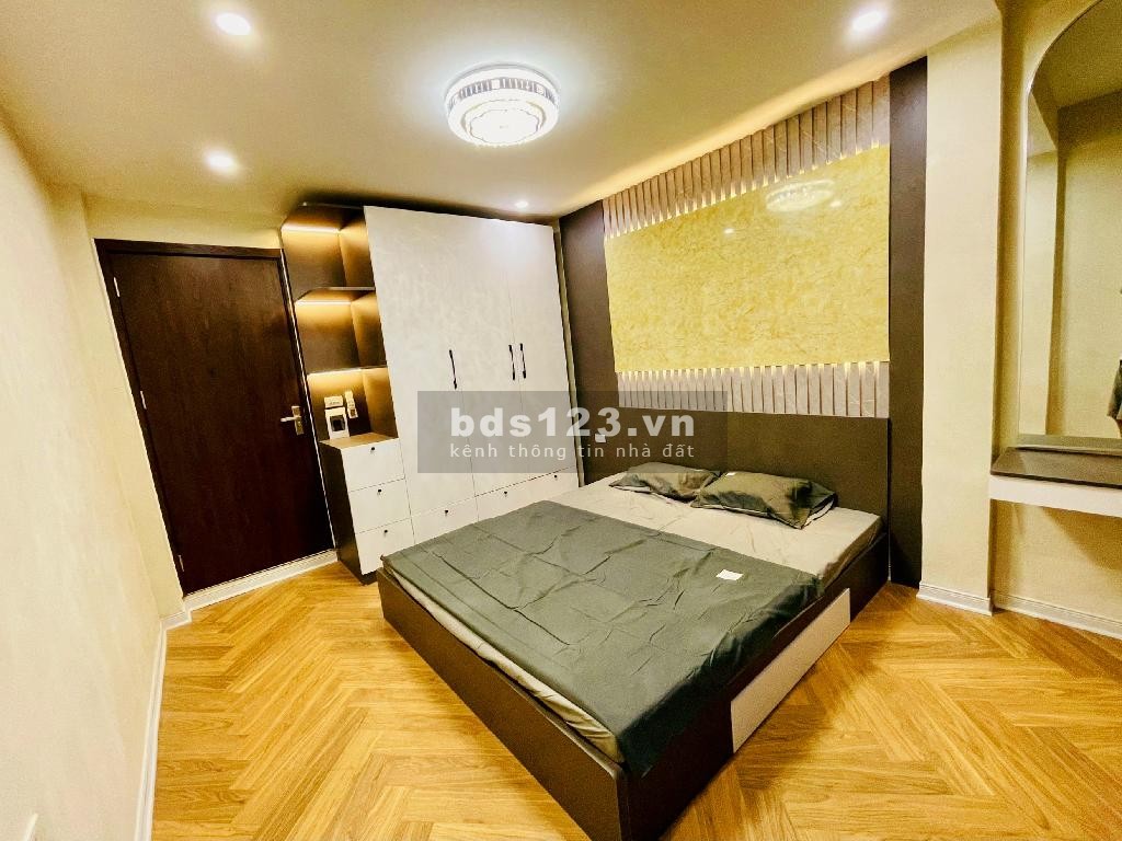 Hiếm! Bán nhà Cầu Giấy, 2 mặt ngõ, diện tích 90m2, nhỉnh 12 tỷ.