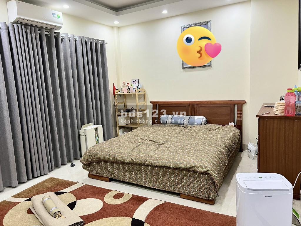 Gấp! Bán nhà Cầu Giấy, ô tô, ngõ to thoáng, gần phố 100m2x5T, nhỉnh 11 tỷ.